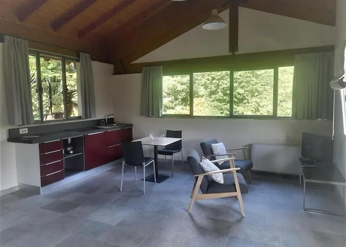 Cascina Nel Bosco 3* 카노비오