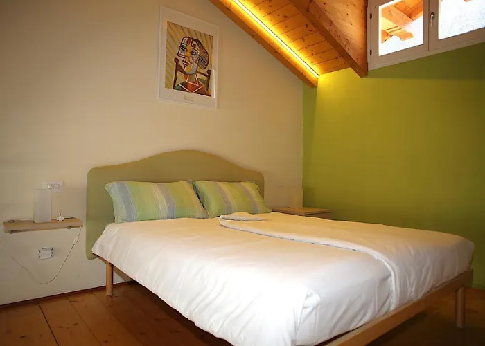 Cascina Nel Bosco 3* 카노비오